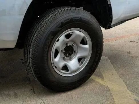 Used 2022 Toyota Tacoma SR image 45