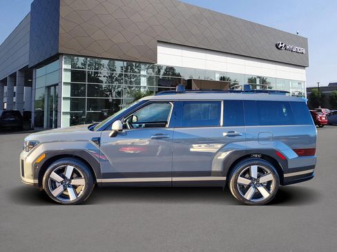 Certified 2025 Hyundai Santa Fe Limited image 3