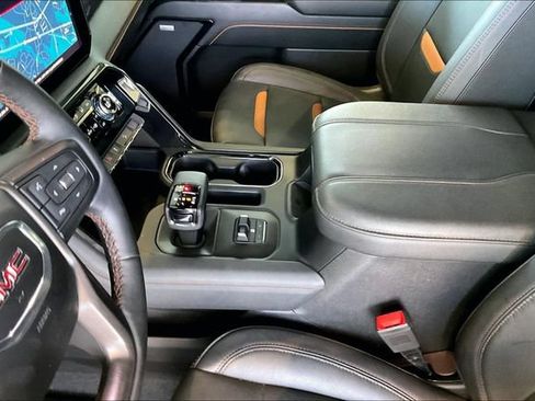 Used 2023 GMC Sierra 1500 AT4 w/ Technology Package AWD/4WD image 13