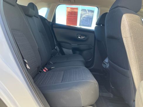 Certified 2023 Honda HR-V LX image 32