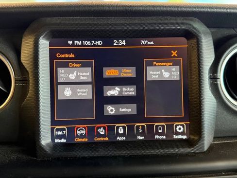 Used 2023 Jeep Wrangler Unlimited Sahara AWD/4WD image 30