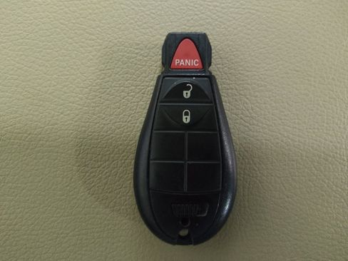 Used 2016 RAM 1500 Laramie AWD/4WD image 32