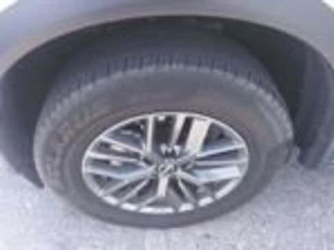 Used 2024 Nissan Rogue S FWD image 11