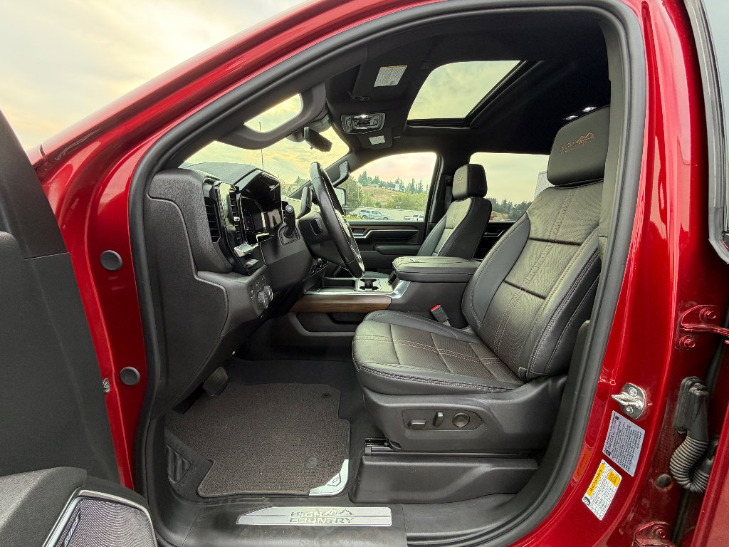 Used 2026 Chevrolet Silverado 3500 High Country w/ High Country Premium Package AWD/4WD image 2