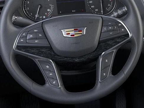 Certified 2025 Cadillac XT5 Premium Luxury w/ LPO, Floor Liner Package AWD/4WD image 17