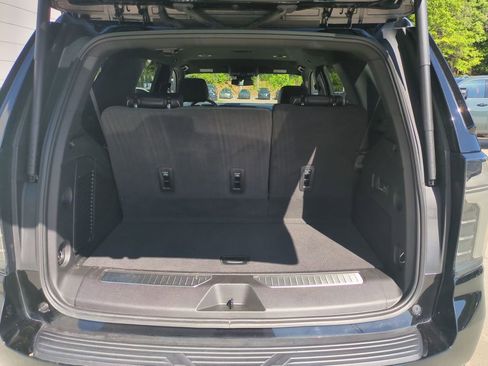 Used 2025 Chevrolet Tahoe Premier AWD/4WD image 33