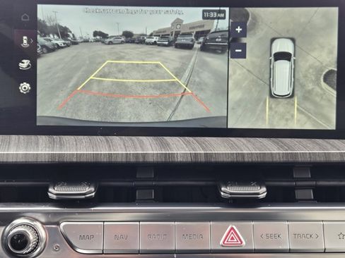 Certified 2025 Kia Telluride SX image 17