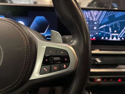 Used 2024 BMW X6 xDrive40i w/ Parking Assistance Package image 39