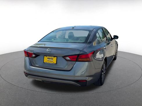 Used 2025 Nissan Altima 2.5 SV image 15