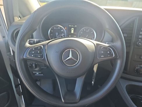 Used 2023 Mercedes-Benz Metris Passenger image 21