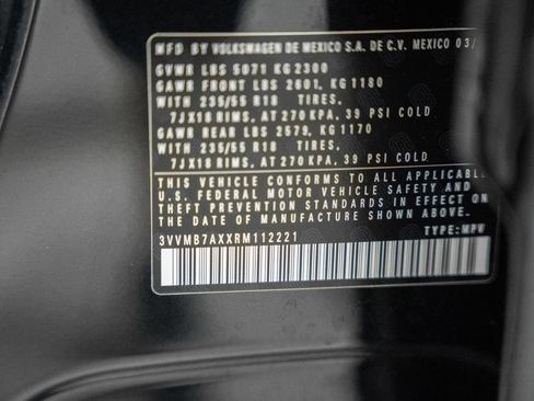 Used 2024 Volkswagen Tiguan SE AWD/4WD image 34