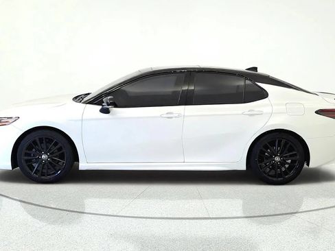 Used 2021 Toyota Camry XSE FWD image 5