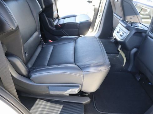 New 2025 Ford Expedition Platinum w/ Stealth Performance Package image 15