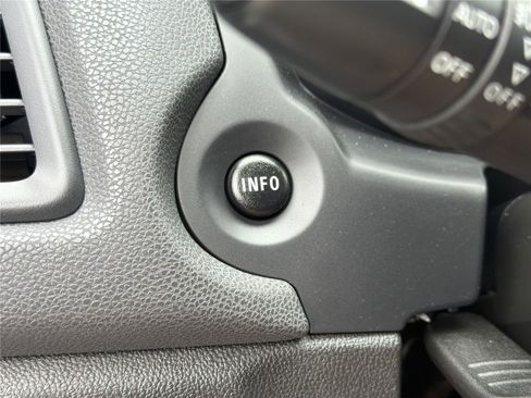 Used 2023 Mitsubishi Outlander Sport ES AWD/4WD image 17