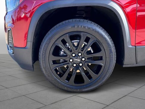 Used 2023 GMC Acadia SLE w/ Driver Convenience Package image 10