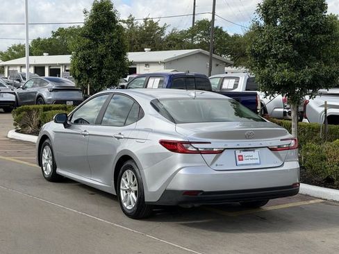 Certified 2025 Toyota Camry LE image 5