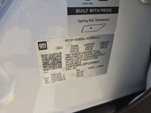 Used 2023 GMC Acadia SLT image 35