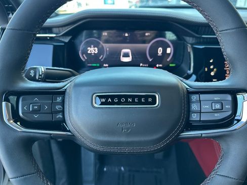 Used 2024 Jeep Wagoneer Launch Edition image 29