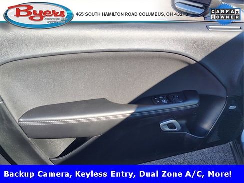 Used 2023 Dodge Challenger SXT image 10