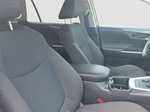 Used 2023 Toyota RAV4 LE AWD/4WD image 20