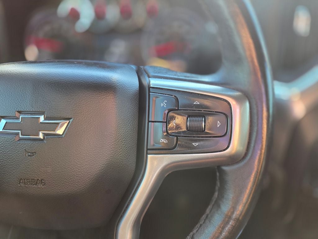 Used 2021 Chevrolet Silverado 1500 RST w/ Redline Edition AWD/4WD image 17