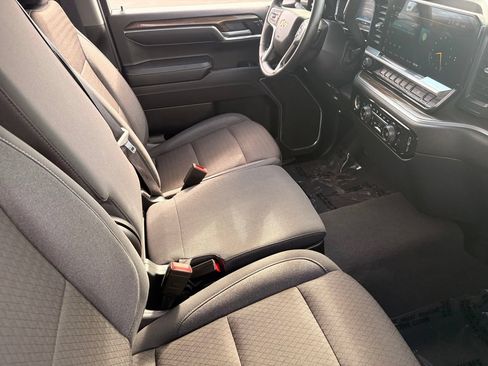 Used 2024 Chevrolet Silverado 1500 LT AWD/4WD image 12
