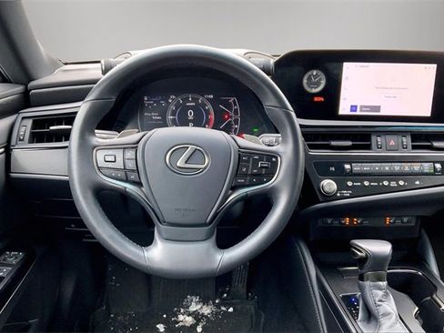 Certified 2023 Lexus ES 250 w/ Premium Package image 5