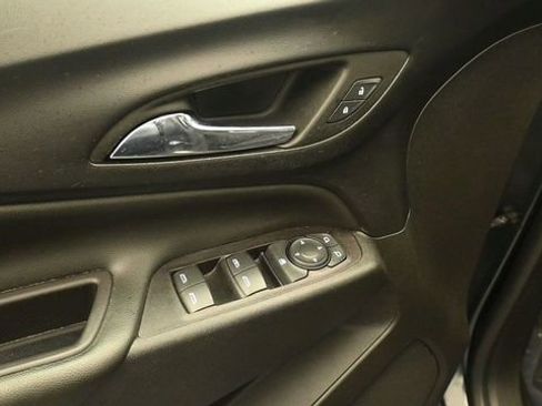 Used 2022 Chevrolet Equinox LT AWD/4WD image 13