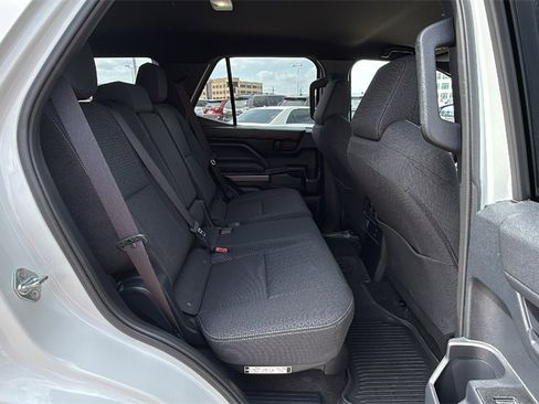 Used 2025 Toyota 4Runner SR5 image 28