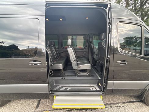 Used 2023 Mercedes-Benz Sprinter 2500 image 25