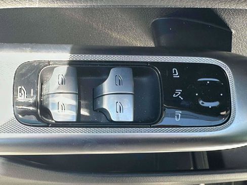 Used 2025 Mercedes-Benz GLC 43 AMG 4MATIC image 14