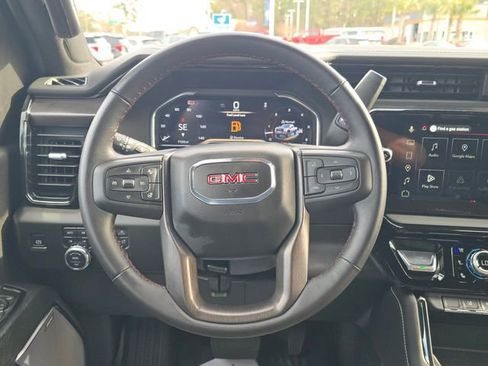 Used 2025 GMC Sierra 2500 AT4X image 14