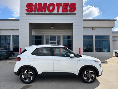 Used 2025 Hyundai Venue SEL