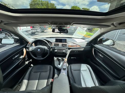 Used 2015 BMW 320i Sedan RWD image 14