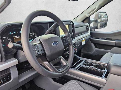 New 2026 Ford F250 XLT w/ FX4 Off-Road Package image 3