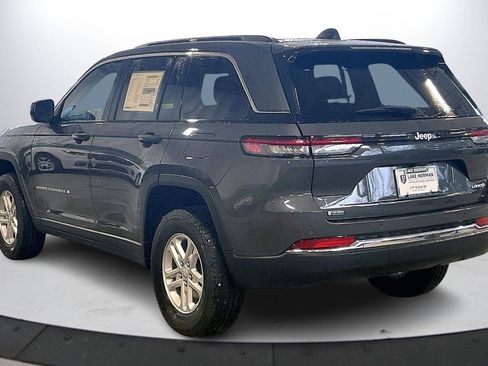 New 2025 Jeep Grand Cherokee Laredo w/ Luxury Tech Group I image 3