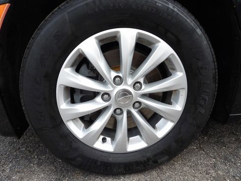 Used 2019 Chrysler Pacifica Touring-L FWD image 23