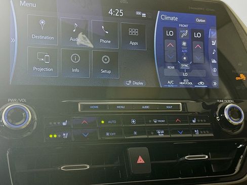 Used 2022 Toyota Highlander Limited FWD image 17