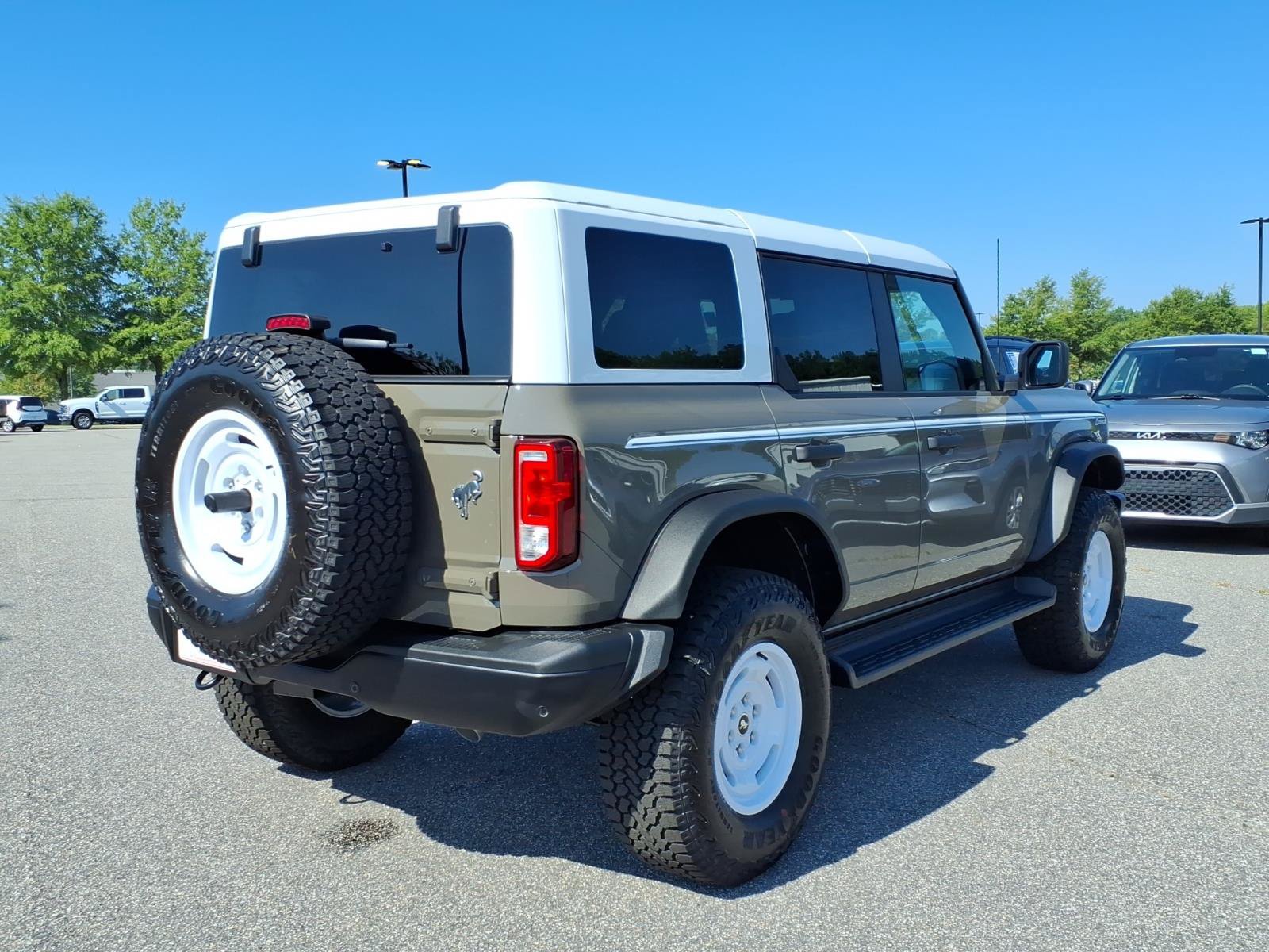 New 2026 Ford Bronco Heritage Edition AWD/4WD image 25