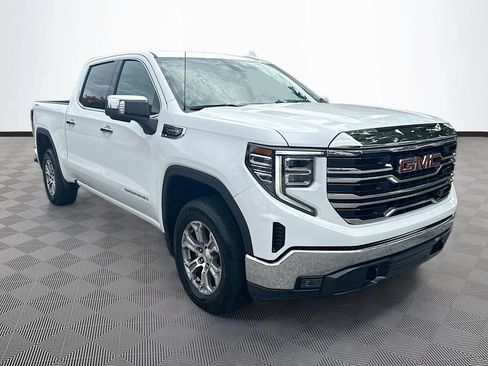 Used 2025 GMC Sierra 1500 SLT AWD/4WD image 4