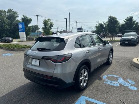 Used 2023 Honda HR-V LX image 8