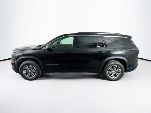 Used 2026 Chevrolet Traverse LT FWD image 4
