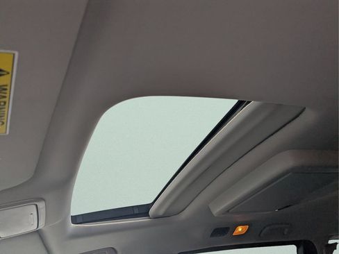 Used 2025 Honda Odyssey Touring image 16