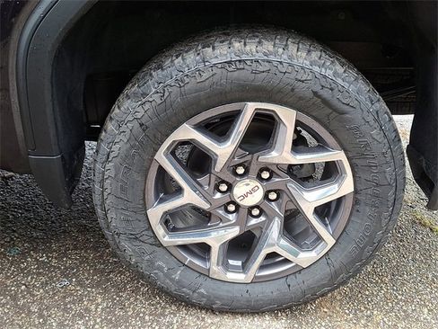 New 2026 GMC Sierra 1500 SLE w/ Preferred Package image 5