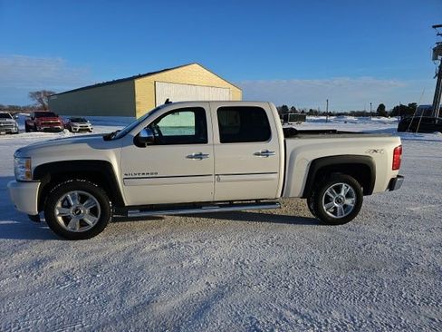 Used 2013 Chevrolet Silverado 1500 LTZ w/ LTZ White Diamond Edition image 2