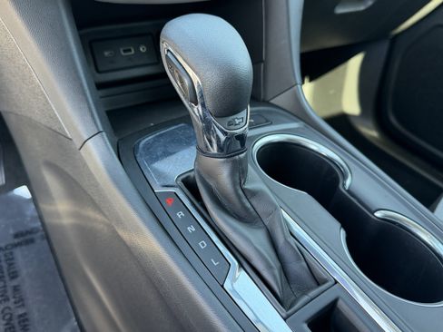 Used 2023 Chevrolet Equinox LT FWD image 23
