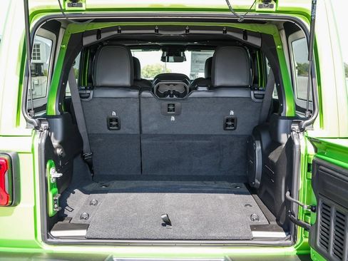 New 2026 Jeep Wrangler Unlimited Rubicon AWD/4WD image 28