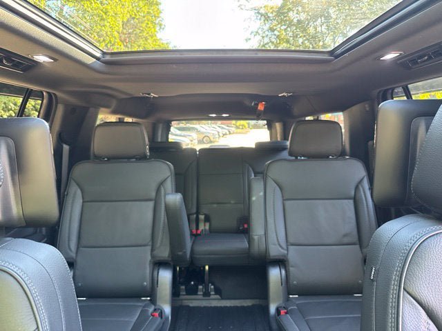 Used 2021 GMC Yukon XL Denali w/ Denali Premium Package AWD/4WD image 16