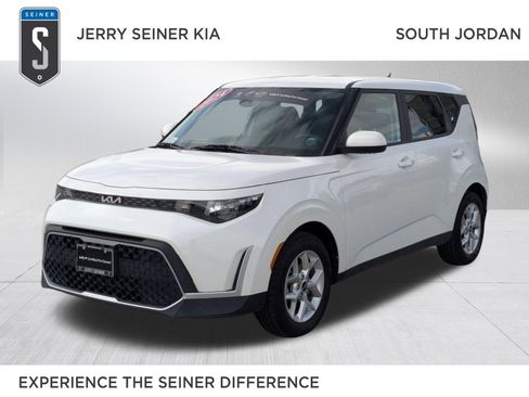 Certified 2024 Kia Soul LX w/ Option Group 015 FWD image 1