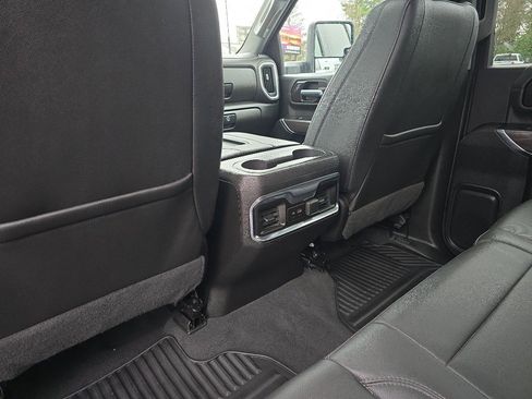 Certified 2022 Chevrolet Silverado 3500 LTZ w/ LTZ Convenience Package image 18